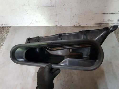 2017 VOLVO XC60 MK2 HEATER FAN AIR DUCT COVER PANEL 31353769 - Picture 5 of 7