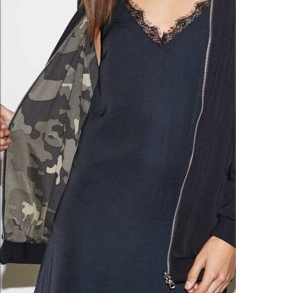 Kendall & Kylie REVERSIBLE Camo and Black Bomber Jacket Size S - M Women's NEW View 2