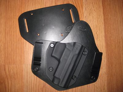 IWB/OWB combo Kydex/Leather Holster with adjustable retention for Sig Sauer