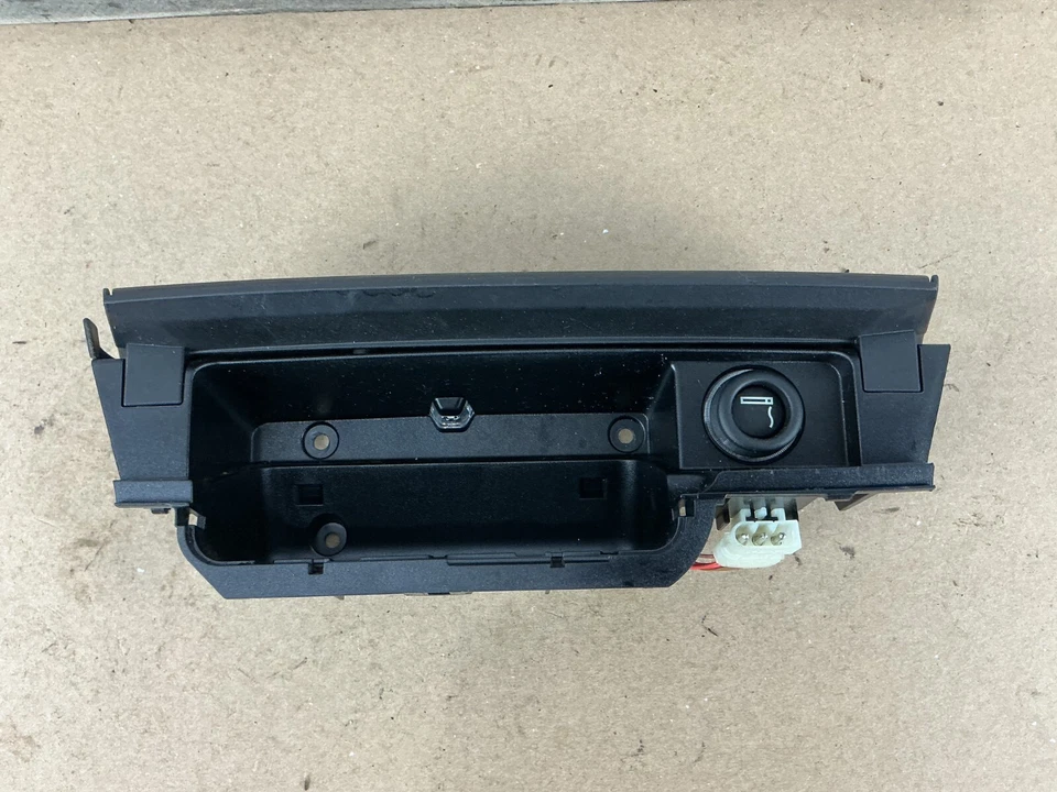 Cenicero consola central delantera BMW 740i 740Li 2010-2015 9119317 OEM Foto 3 de 4