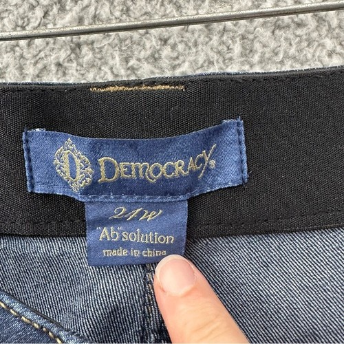 NWT Democracy Absolution Shorts 7" Dark Blue Stretch Casual Slimming Women's 24W - Picture 4 of 10