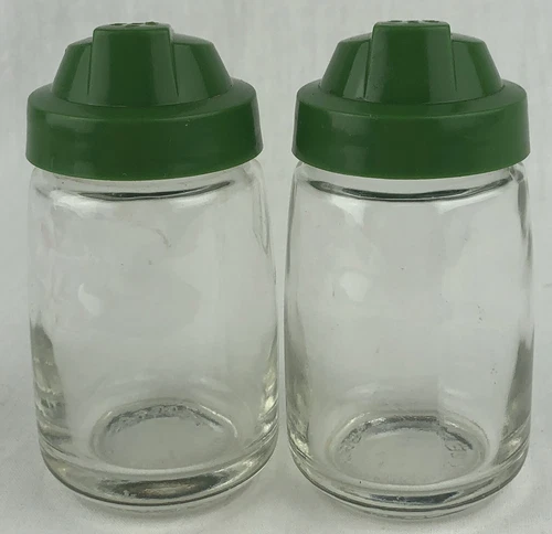 Vintage Federal Housewares Range Top Salt & Pepper Shakers Green Retro