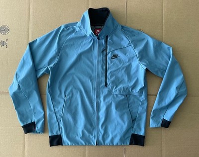 Nike Men s Medium Tech Pack Shield Waterproof Jacket Blue 914082-437