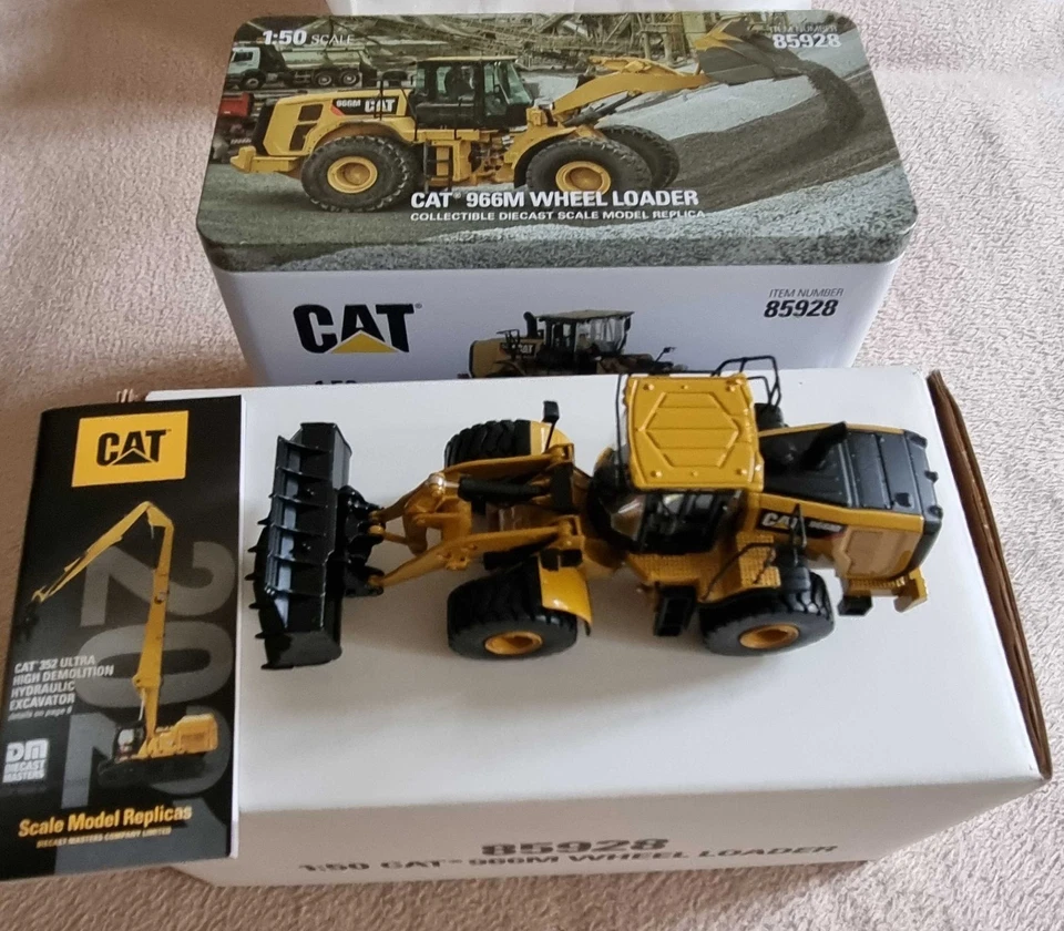 CAT Radlader 966M wheel loader 1:50 Modell von Diecast Masters - Bild 4 von 4