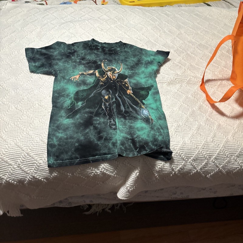 Loki green and black marbled T-shirt size small
