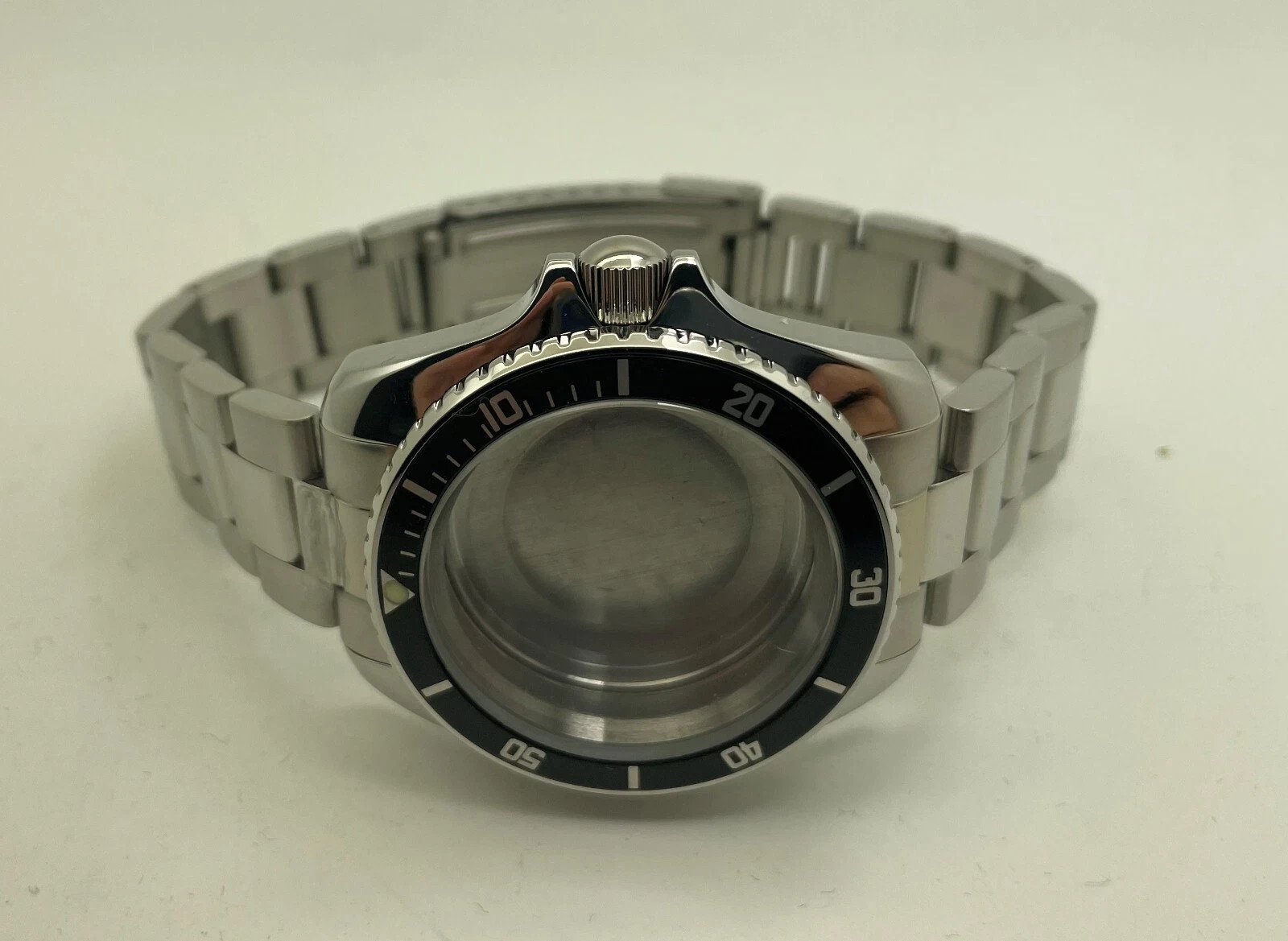 Boîtier Monnin 844 pour ETA 2824 et bracelet Oyster pour l'exploration marine