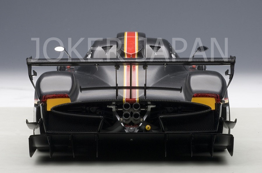 AUTOart Pagani Zonda Revolution (Carbon black) 78272 1/18 JDM