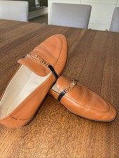Tod s Damenschuh Farbe Natur, An der Seite mi...