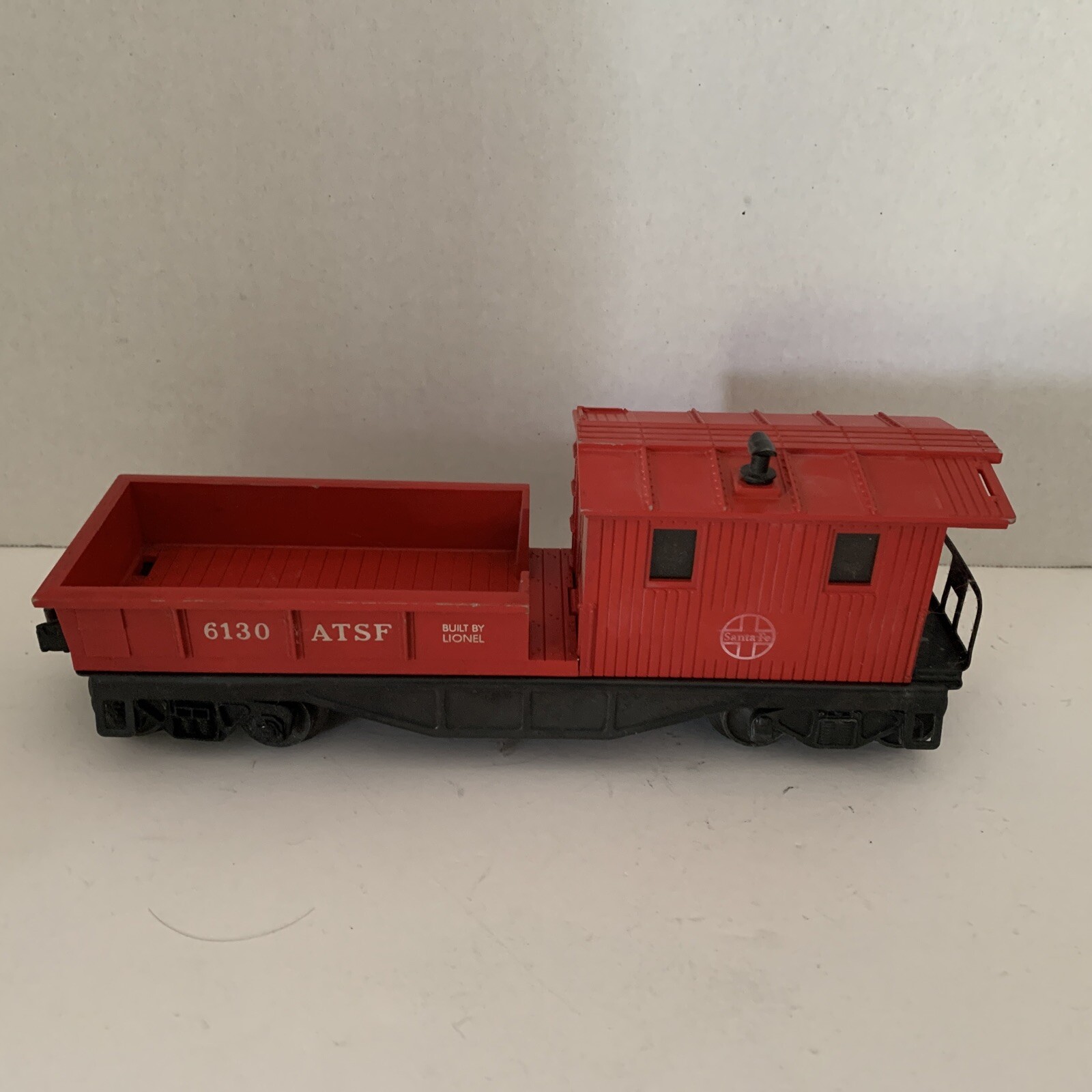 Lionel Train Post War 1 Lighted Caboose 6130 Four Flat Cars 6362 9303