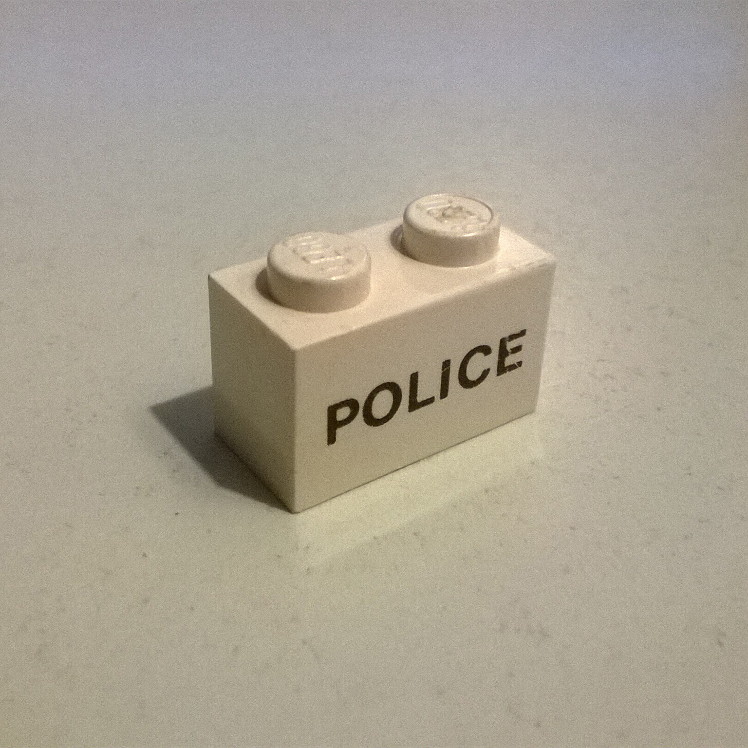 LEGO 3004p18 Brick 1 x 2 with Thin Black POLICE Pattern 6354 381 1062 588 6522