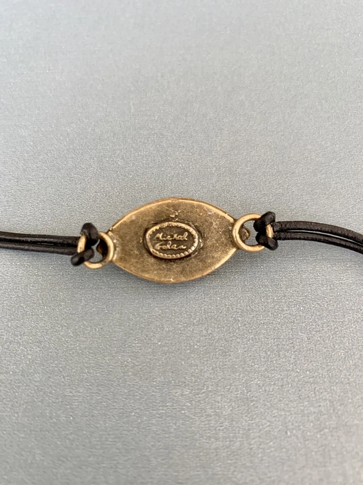 Michal Golan Mal de Ojo Griego con Diamante y Esmalte Blanco Cuero Negro Foto 4 de 4