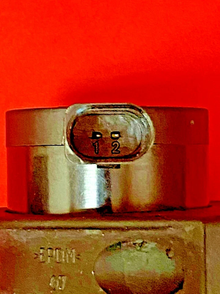 Bomba de agua auxiliar del motor Beck/Arnley 131-2471 para Audi A3, A5 Quattro, Q5, TT Foto 4 de 4