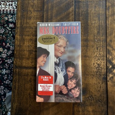 Mrs. Doubtfire (VHS Tape, 1993) Robin Williams, Sally Field - NEW Sealed