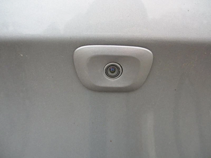 2014-2018 Jeep Cherokee Tail Gate Gray Spoiler Has Some Scratches On Top - Image 2 of 4