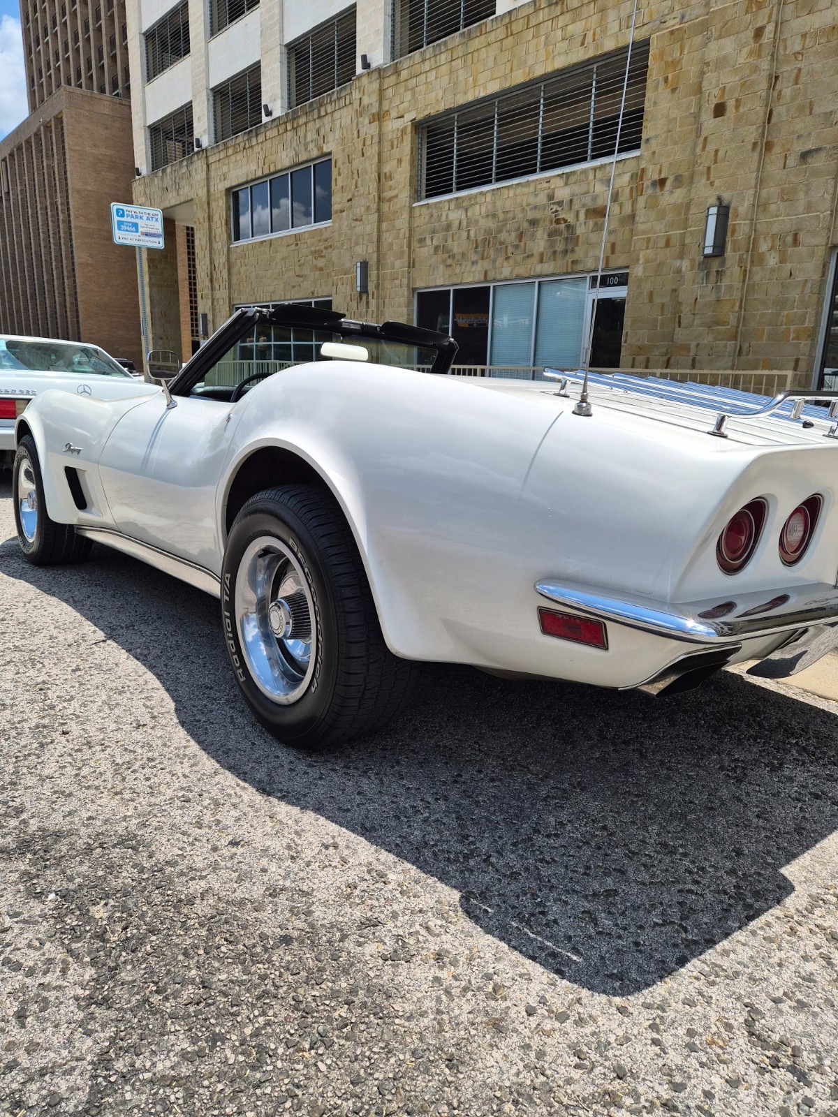 1973 White Chevrolet Corvette   | C3 Corvette Photo 3