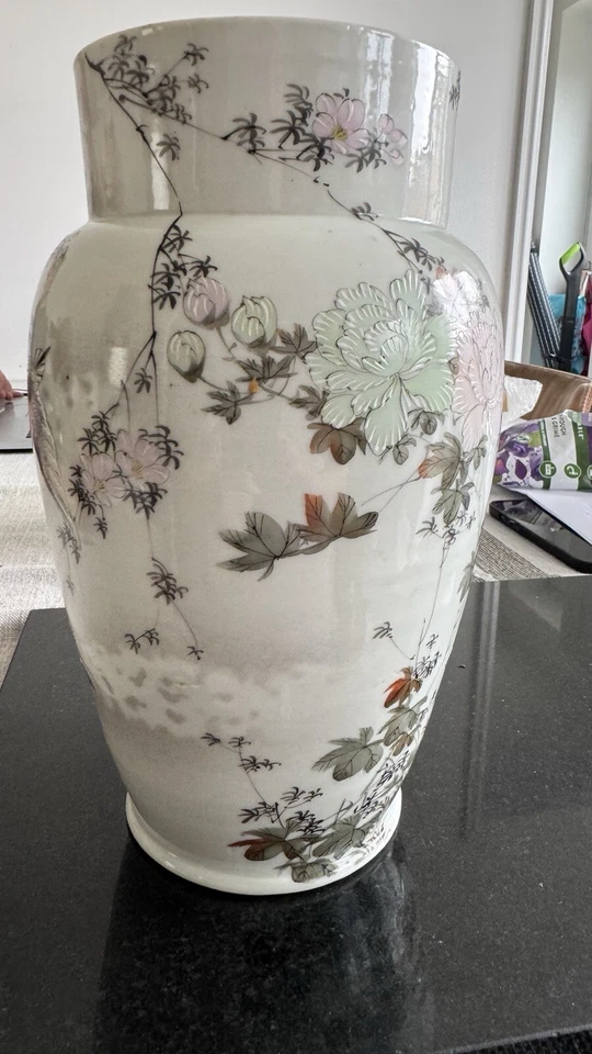 Stunning japanese antique Pale Celadon vase meiji - Image 2 of 4