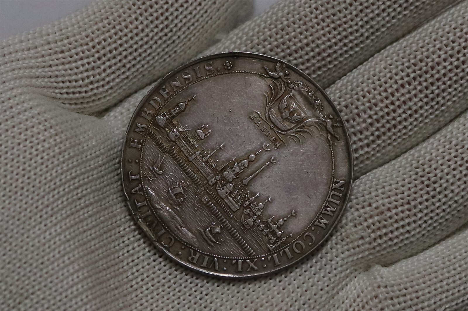 Picture 2 of 5
