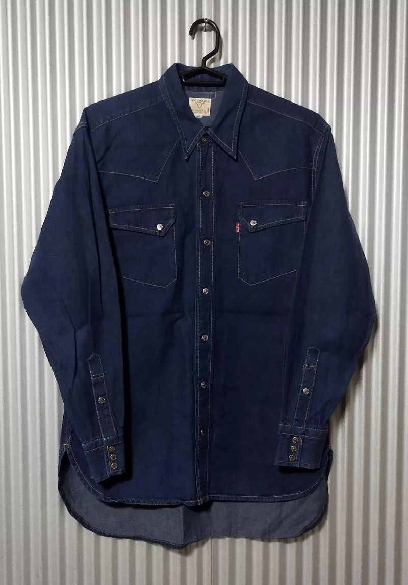 90s Levi's Shorthorn Denim shirt. Made in Japan. LARGE