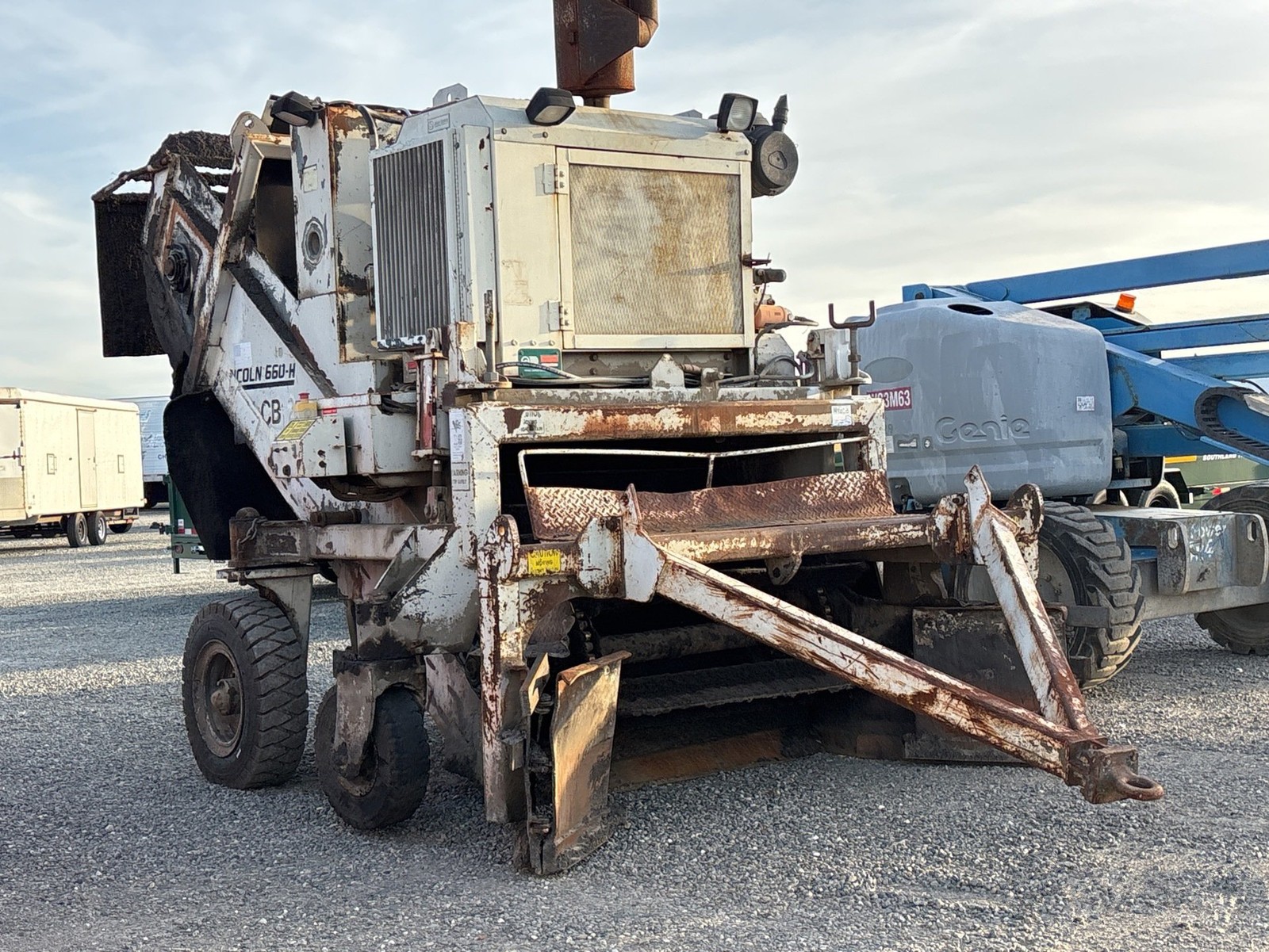 2000 Lincoln 660H Windrow Elevator Material Transfer Asphalt # 4608