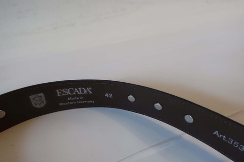 Cinturón de cuero para mujer Escada bronceado plateado geométrico diseño de tachuelas 42 EE. UU./L * - Imagen 13 de 13