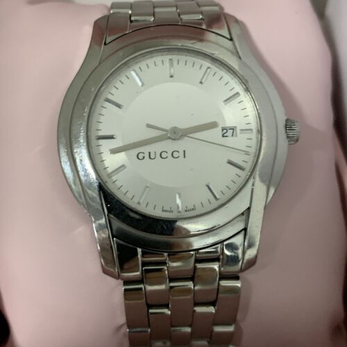 GUCCI Men’s Analogue Silver Dial Date Stainless Steel Bracelet Watch 5500 XL - Picture 13 of 15