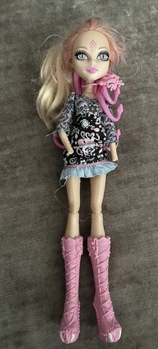Monster High Frights, Camera, Action Hauntlywood VIPERINE GORGON DOLL