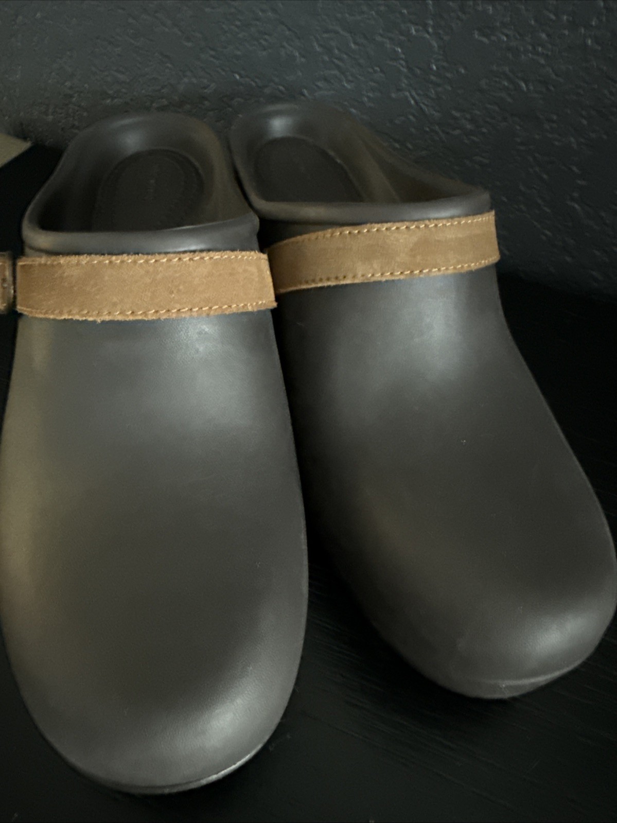 Crocs Sarah Brown Clog Mules with Heel Dual Comfort Size 9