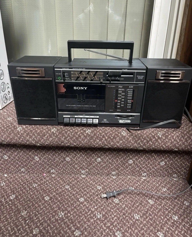 Sony CFS-3000S FM/AM/SW1-5 Cassette Recorder BOOMBOX Japan