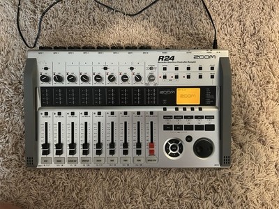 【中古】ZOOM R24 レコーダー・インターフェース・コントローラー 中古】 ZOOM / R24 / Recorder : Interface : Controller