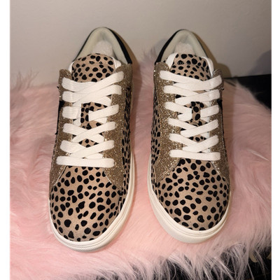 Women s Animal Print Glitter Star Lace Up Cushioned Sneakers   Beige Black Gold