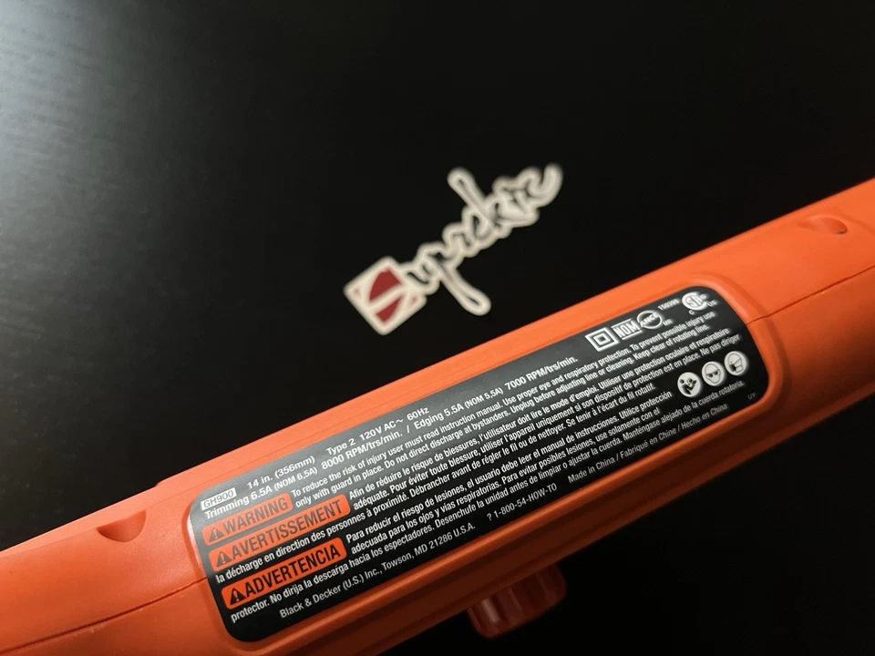 Black+Decker 14in 6.5A Corded Electric Straight Shaft Grass Trimmer GH900 - Image 3 of 4