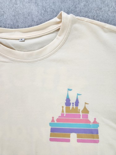T-shirt Disney Parks Magic Happens Dreams Kingdom Castle giallo panna taglia small - Foto 3 di 13