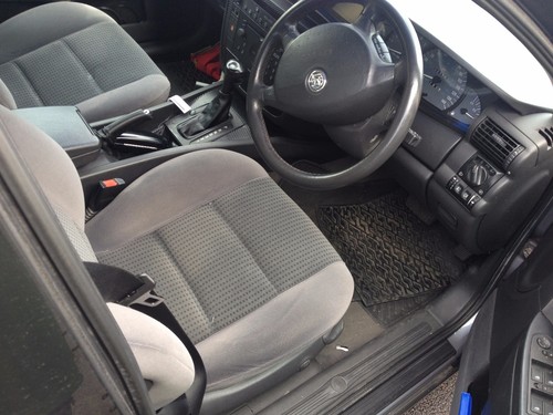 Vauxhall omega 2.2 cd spares or repairs - Picture 5 of 10