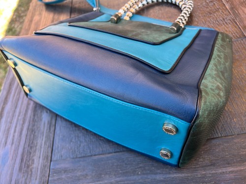 Authentic BVLGARI Serpenti Leather Tote Bag - Picture 10 of 24