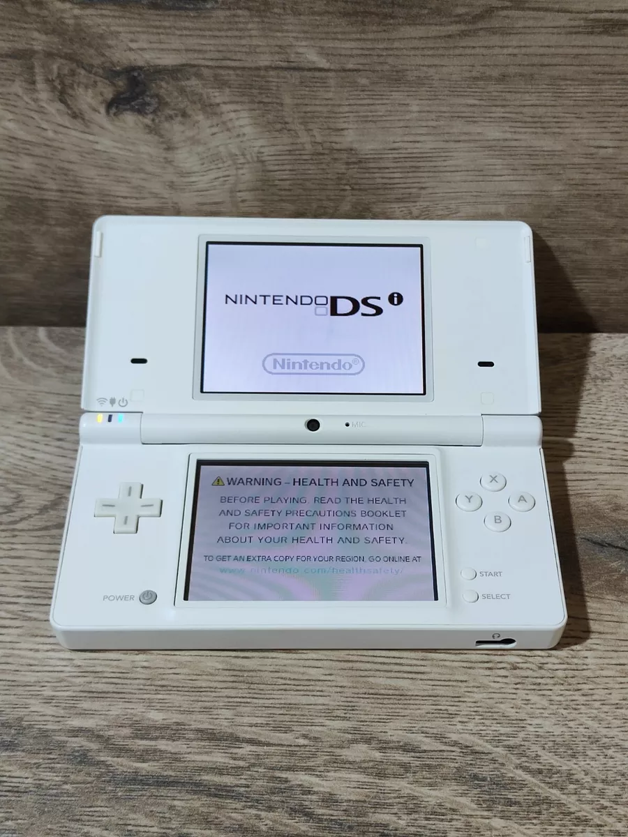 Nintendo DSi White Handheld with 3 FREE GAMES