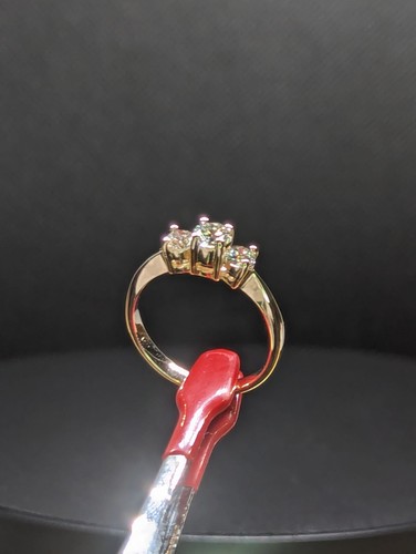 Anillo de oro amarillo de 14 quilates con tres piedras naturales de 0,57 quilates talla P 1/2 3,26 g (022) - Imagen 6 de 17