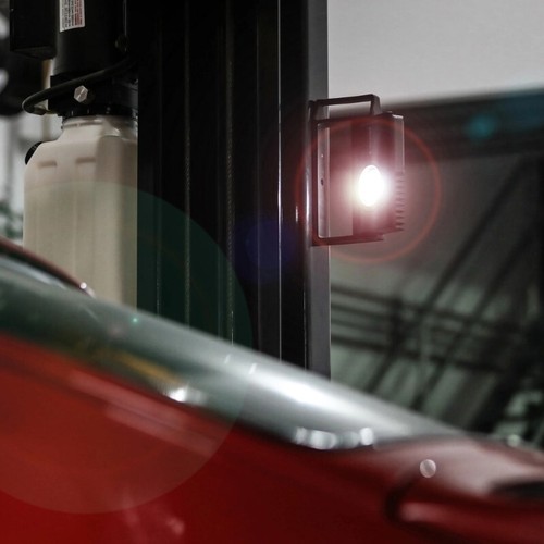 LED LENSER iF4R Floodlight Flashlight (2500 Lumens) - Picture 9 of 10