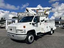 2005 Chevrolet C4500 Kodiak 4X2 2dr Regular Cab 128 224 in. WB