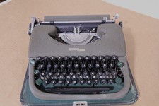 Vintage SWISSA PICCOLA Typewriter Swiss/German Type Qwertz Case thumbnail
