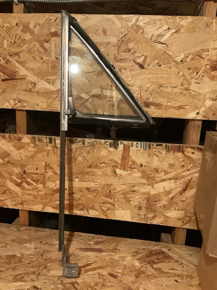 1964 年福特 RANCHERO 球杆侧 LH 翼窗组件 原始设备制造商 — 第 2/4 张图片