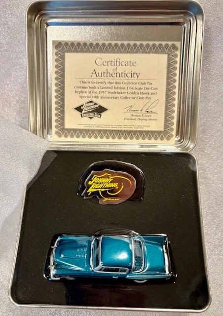 Studebaker Hawk 1957 - Collectors Club Tin + Pin - Johnny Lightning 1:64 Box Set - Image 2 of 3
