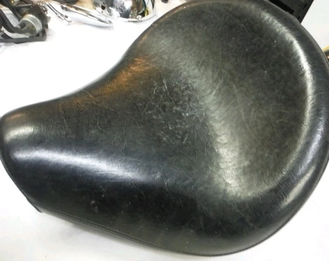 Сиденье подходит для Yamaha Vstar Classic 1100 2007 года выпуска - Изображение 3 из 4