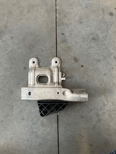 BMW 3 F30 F35 F31 2016 Halterung Stoßstange Stoßfänger vorne 7266194 AMZ7773