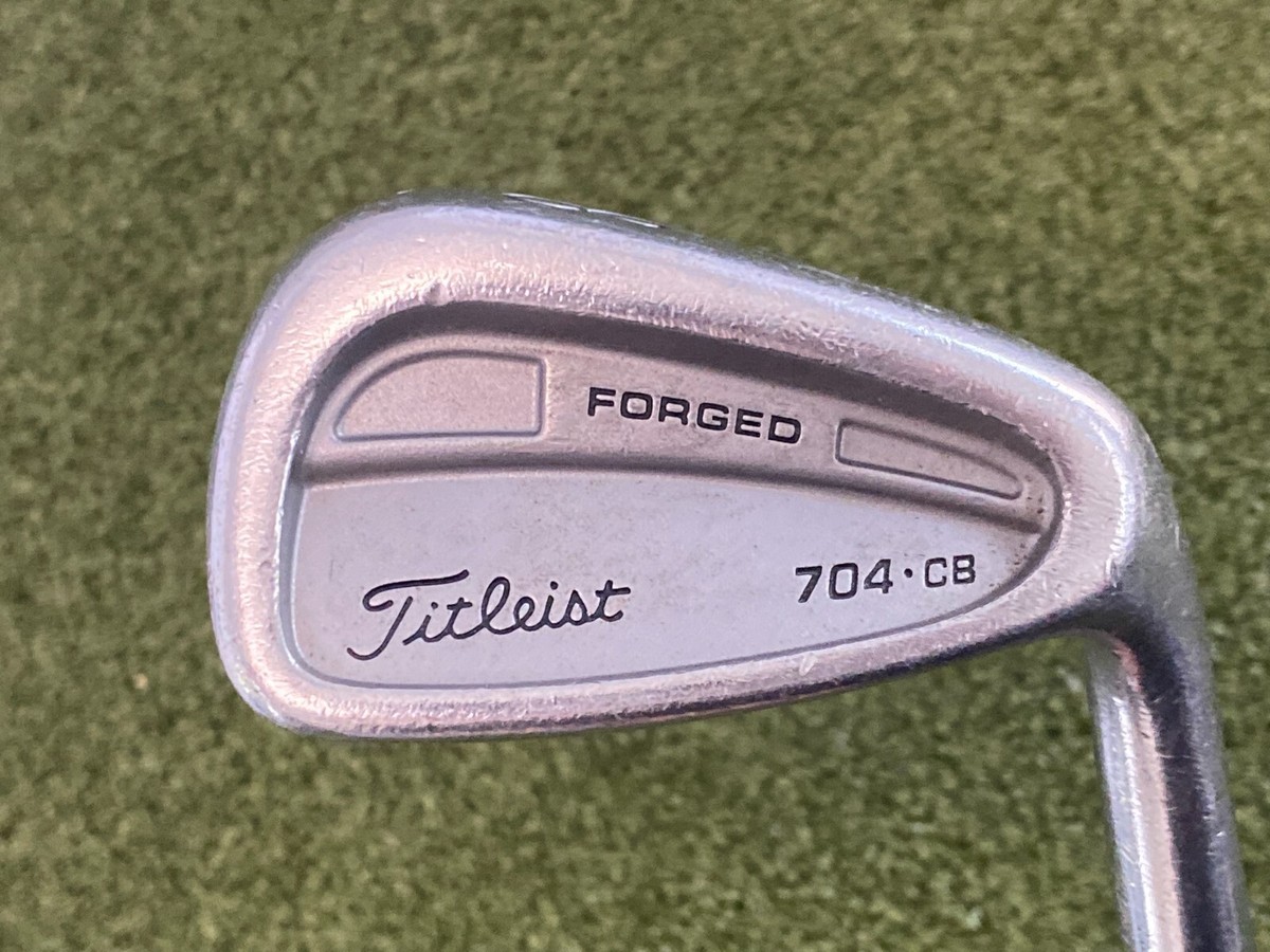 Titleist 704 CB Forged 3 Iron Regular Steel Shaft Titleist Grip Titleist 704 CB Forged 3 Iron Regular Steel Shaft Titleist Grip
