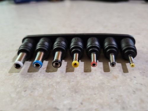Insignia Universal Power Adapter - Picture 9 of 14