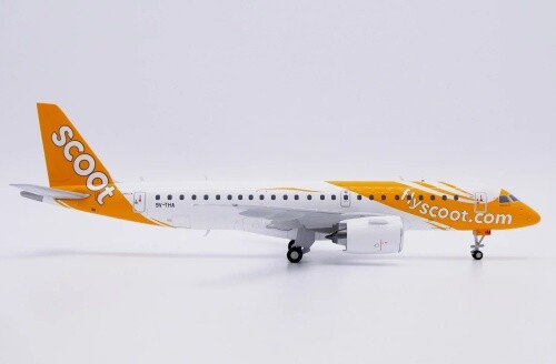 JC Wings Embraer E190-E2 Scoot 9V-THA 1:200 Modellflugzeug - Bild 3 von 11