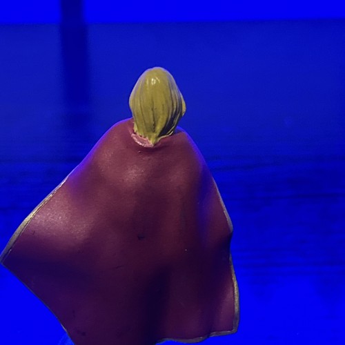 Eaglemoss DC Chess Super Girl Pawn Figure No Magazine Repaired - Picture 4 of 6