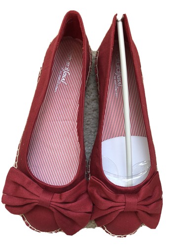 red canvas flats