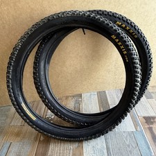 BMX Maxxis Dirt Tyres Max Daddy 2.0 / Holy Roller 2.1 20”