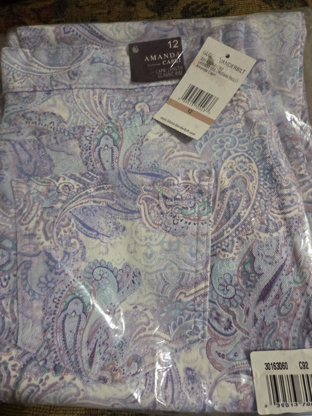New Gloria Vanderbilt Women's Amanda Capri Jeans Sz 12 Lavender Kiss